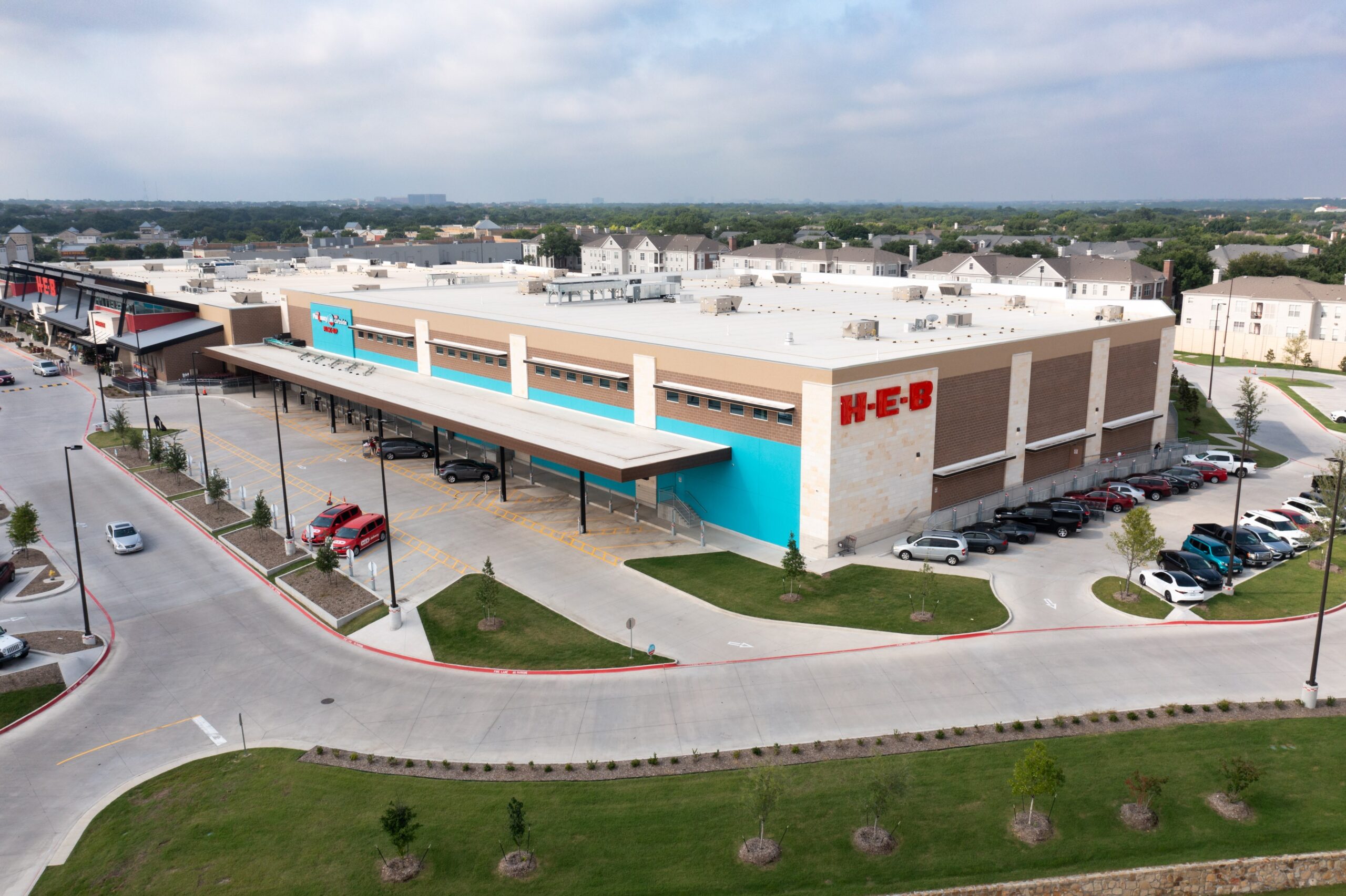 H-E-B Opens ECommerce Fulfillment Center In Plano - Swisslog